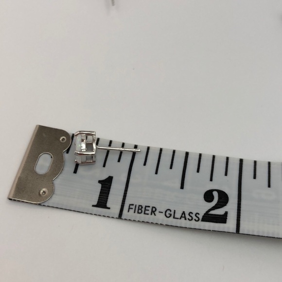 Sterling Silver Opal earrings. New - Picture 6 of 8